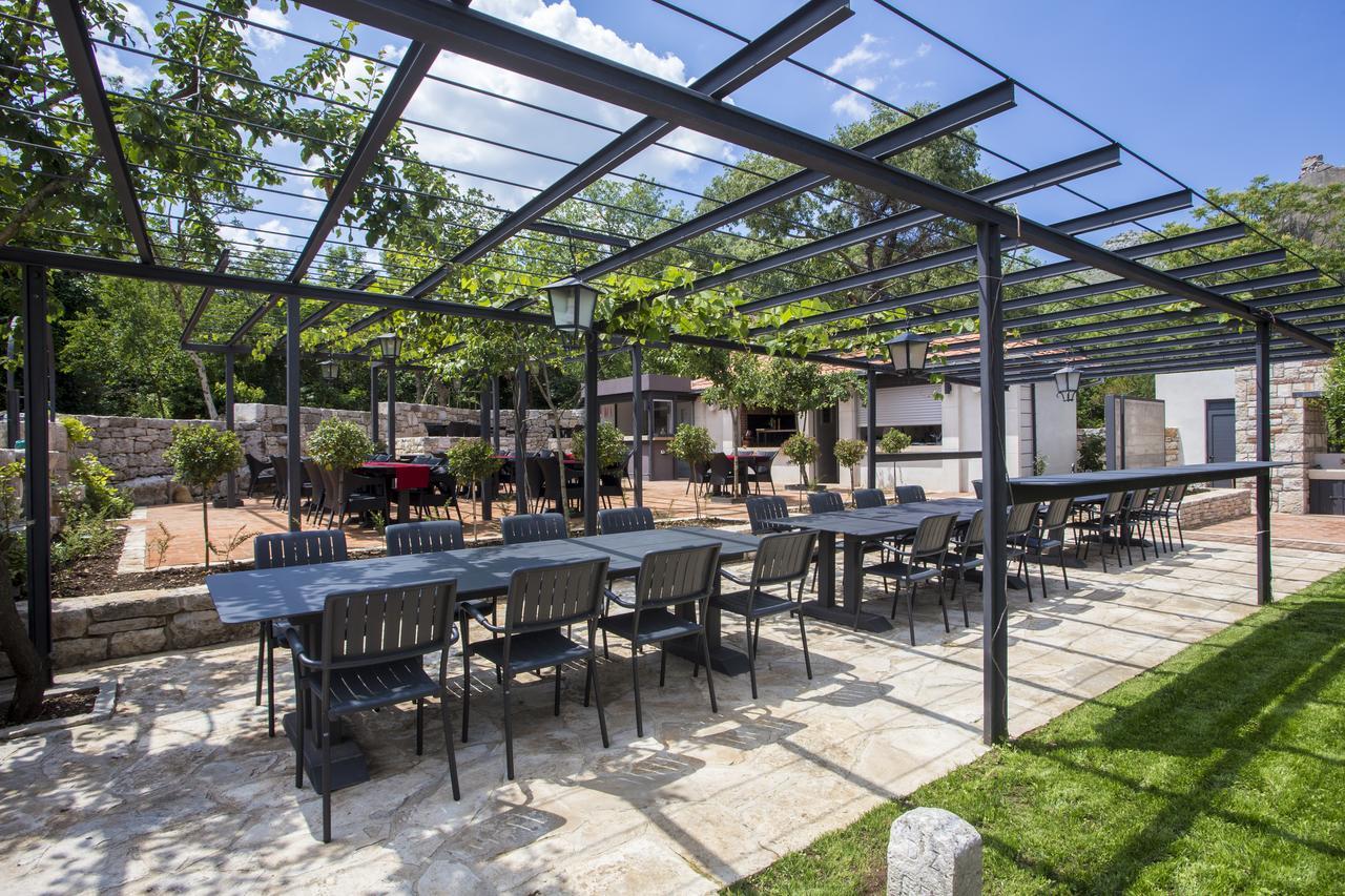 Hotel Stanica Ravno מראה חיצוני תמונה